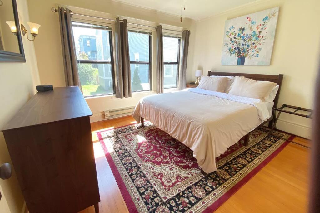 Historic Downtown Riverview Flat, No 3 Астория Екстериор снимка