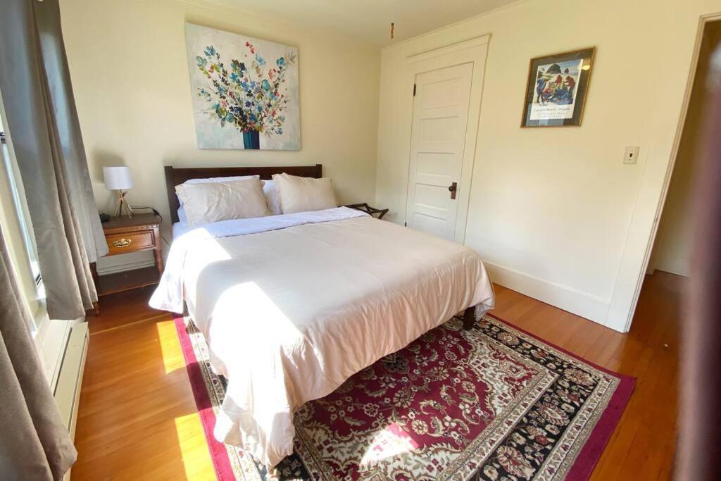 Historic Downtown Riverview Flat, No 3 Астория Екстериор снимка